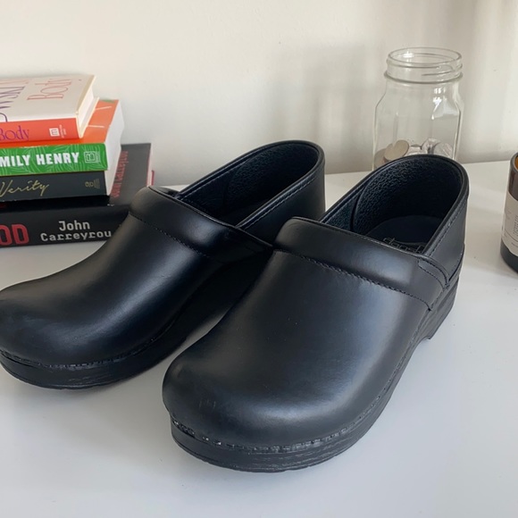 Black danskos - Picture 1 of 3